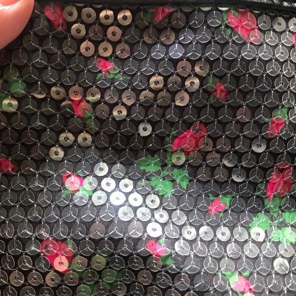 Betsy Johnson sequin floral (roses) Tote. Large  chain double handle - Picture 16 of 16